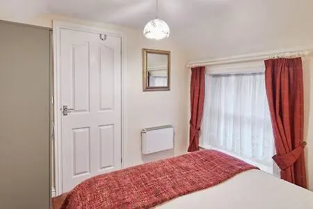 Host & Stay - Lavender Cottage